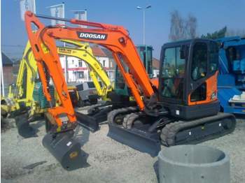 DOOSAN DX60R - Μίνι εκσκαφέας