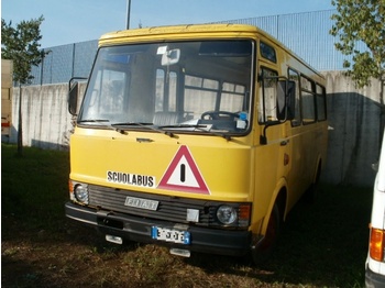 Μικρό λεωφορείο, Επιβατικό βαν FIAT A 55 F 10 29: φωτογραφία 1
