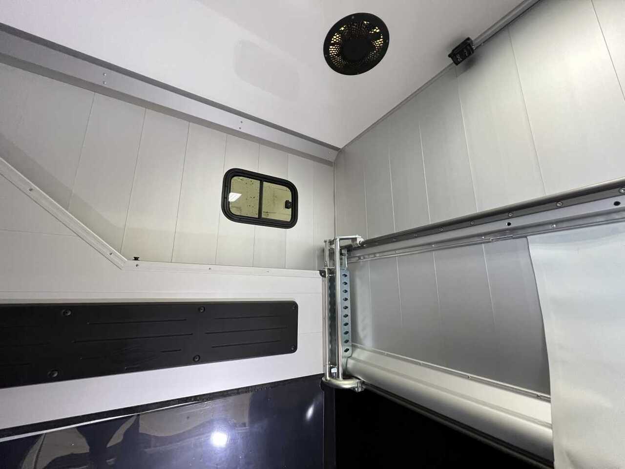 Νέα Φορτηγό μεταφοράς αλόγων Fiat Böckmann Compact L+ Stall Tour LKW: φωτογραφία 22
