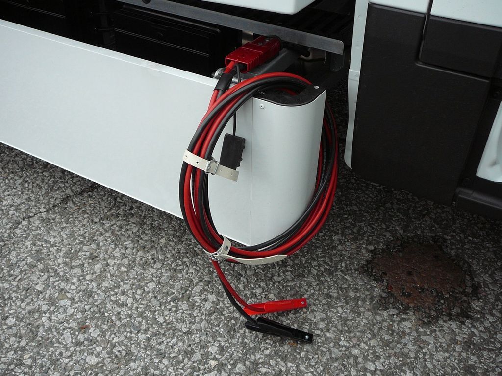 Νέα Επαγγελματικό αυτοκίνητο ψυγείο, Ελαφρύ επαγγελματικό Iveco DAILY 70C18 Schiebeplateu Hubbrille Luftfederung: φωτογραφία 16