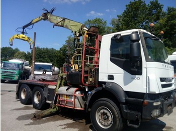 Δασική ρυμούλκα, Φορτηγό με γερανό για τη μεταφορά ξυλείας Iveco TRAKKER 6X4 LOGLIFT F241SL: φωτογραφία 1