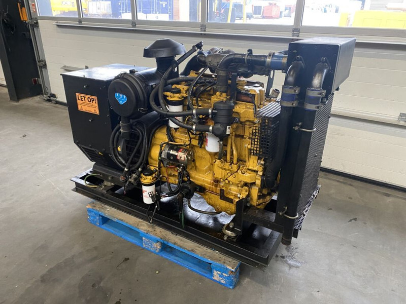 Βιομηχανική γεννήτρια John Deere 4045 HFU 79 Stamford 120 kVA generatorset: φωτογραφία 4