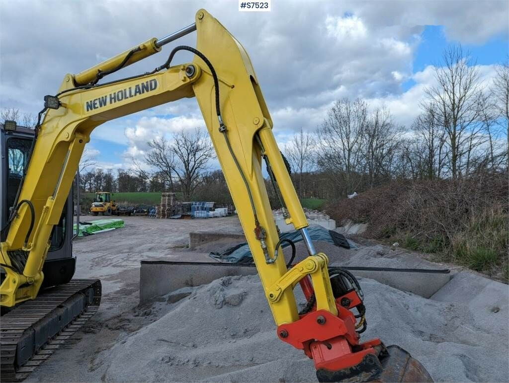 Μίσθωση New Holland E502C Excavator with tilt bracket and bucket SEE V New Holland E502C Excavator with tilt bracket and bucket SEE V: φωτογραφία 47
