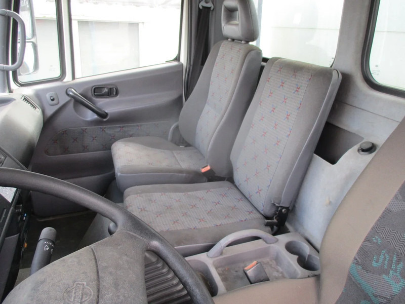 Φορτηγό με ανοιχτή καρότσα Nissan 80-16 , Manual , Airco , Spring Suspension: φωτογραφία 11