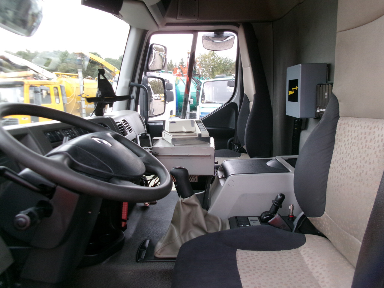 Φορτηγό βυτιοφόρο για τη μεταφορά καυσίμων Renault Premium 260 4x2 fuel tank 13.8 m3 / 4 comp: φωτογραφία 18