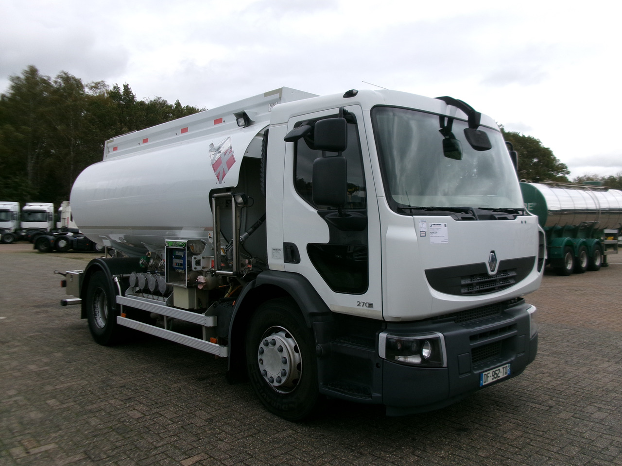 Φορτηγό βυτιοφόρο για τη μεταφορά καυσίμων Renault Premium 260 4x2 fuel tank 13.8 m3 / 4 comp: φωτογραφία 2