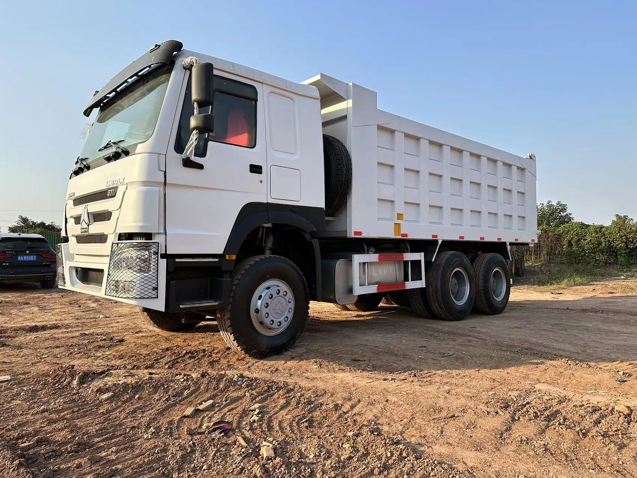 Φορτηγό ανατρεπόμενο για τη μεταφορά χύδηνυλικών SINOTRUK HOWO Dump truck 371 6x4: φωτογραφία 3