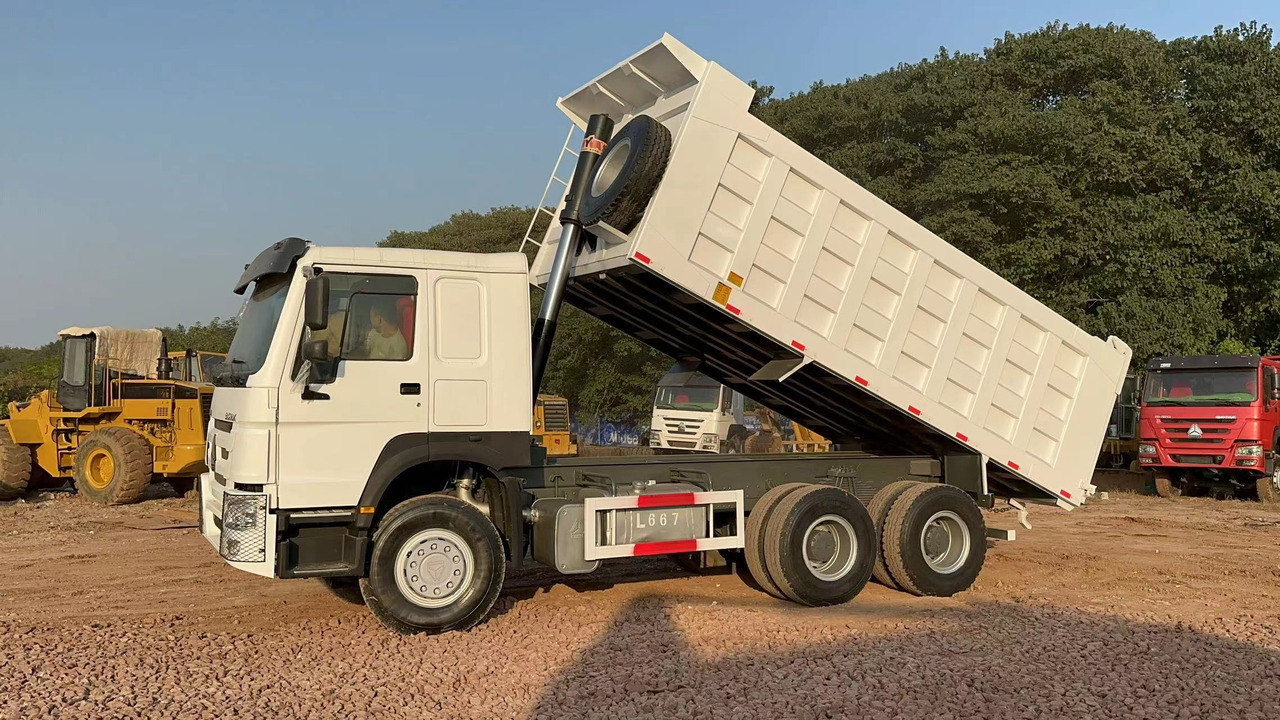 Φορτηγό ανατρεπόμενο για τη μεταφορά χύδηνυλικών SINOTRUK HOWO Dump truck 371 6x4: φωτογραφία 6
