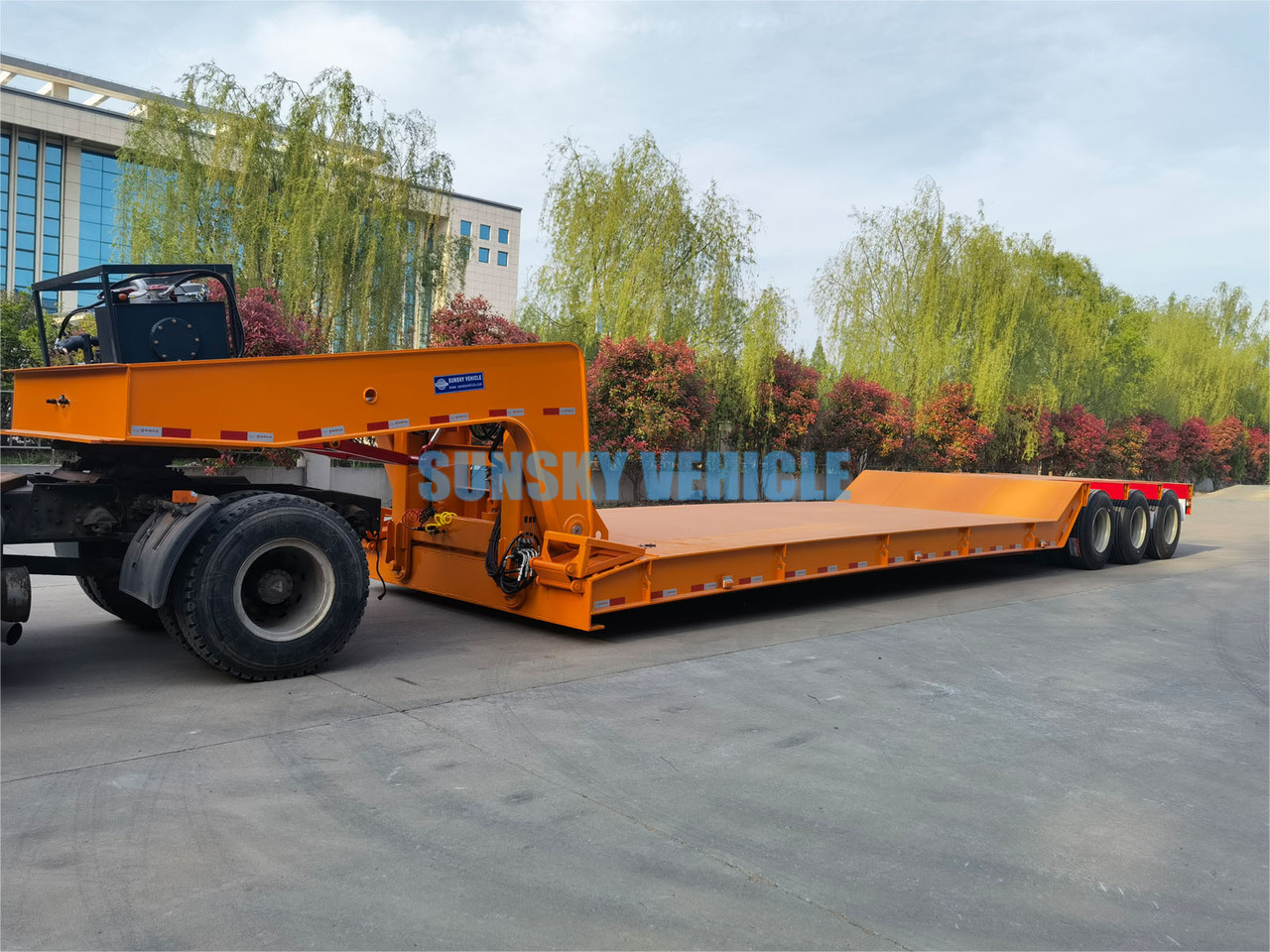 Νέα Επικαθήμενο με χαμηλό δάπεδο για τη μεταφορά βαρέως εξοπλισμού SUNSKY 3 Axle 70 Tons detachable gooseneck lowbed trailer: φωτογραφία 6