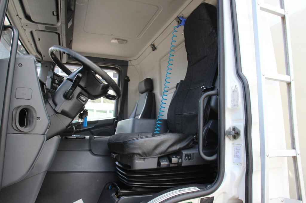 Φορτηγό ψυγείο Scania P320 E5 CS 1250-12 MT Strom LBW Klima: φωτογραφία 5