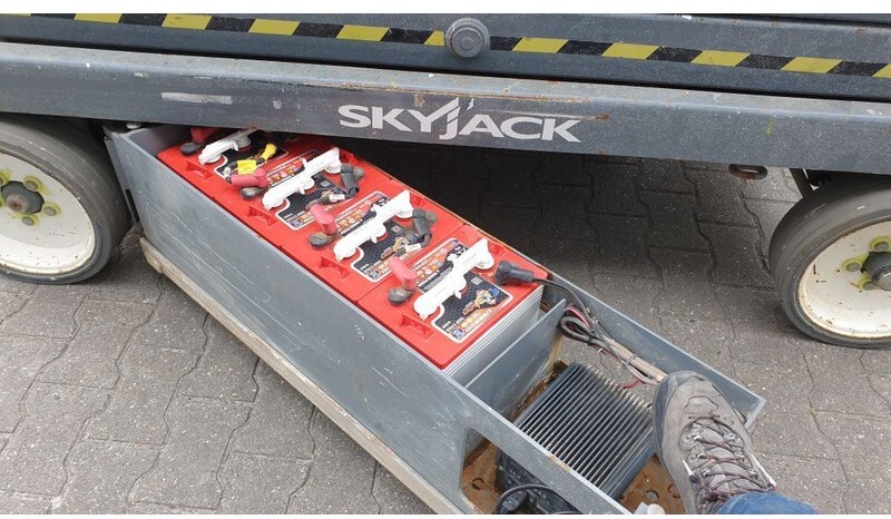 Ψαλιδωτό ανυψωτικό Skyjack SJ4632, 11.75 meter WH: φωτογραφία 3