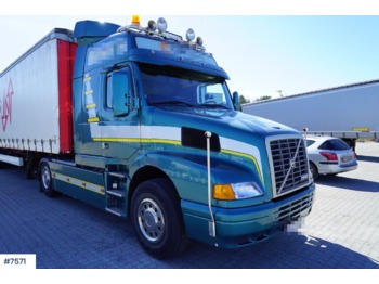Τράκτορας Volvo NH12 420