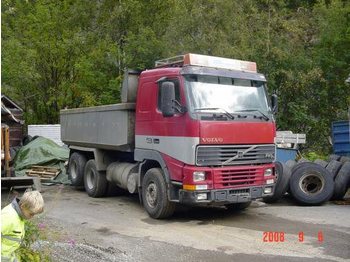 VOLVO  - Φορτηγό μουσαμάς