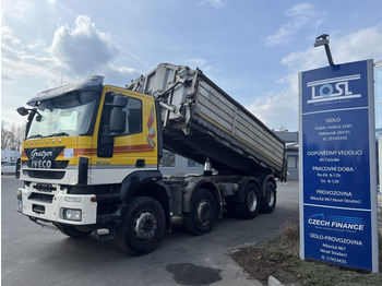 Φορτηγό ανατρεπόμενο IVECO Trakker