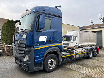 Φορτηγό μεταφοράς εμπορευματοκιβωτίων/ Κινητό αμάξωμα MERCEDES-BENZ