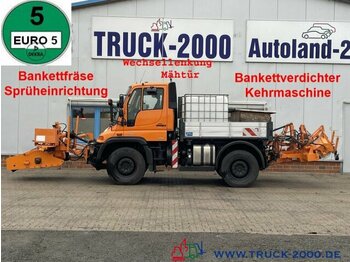 Φορτηγό Unimog U 400 4x4 Bankettfräse-Verdichter-Kehrmaschine: φωτογραφία 1