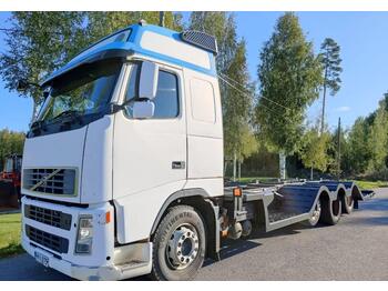 Φορτηγό αυτοκινητάμαξα για τη μεταφορά βαρέως εξοπλισμού Volvo FM13: φωτογραφία 1