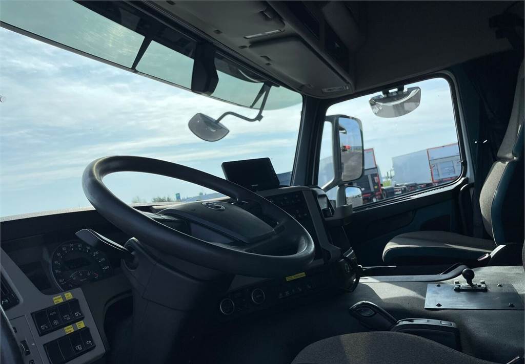 Φορτηγό σασί Volvo FM480 6x2/4 alusta: φωτογραφία 11