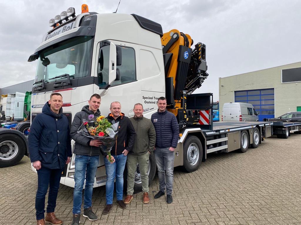 Used Truck Point BV - Φορτηγά MERCEDES-BENZ - υδραυλική πόρτα undefined: φωτογραφία 16