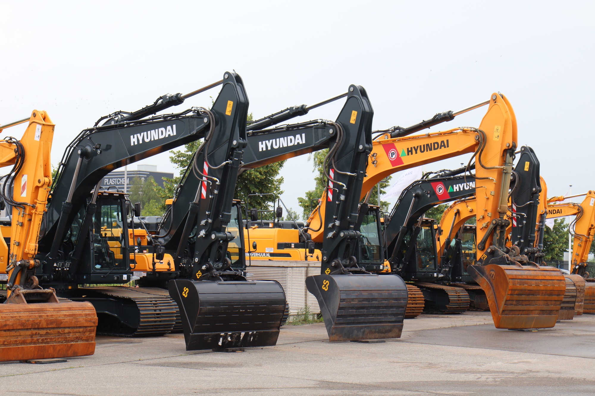 PRIMA Equipment B.V. - Κατασκευή μηχανήματα KOMATSU undefined: φωτογραφία 9