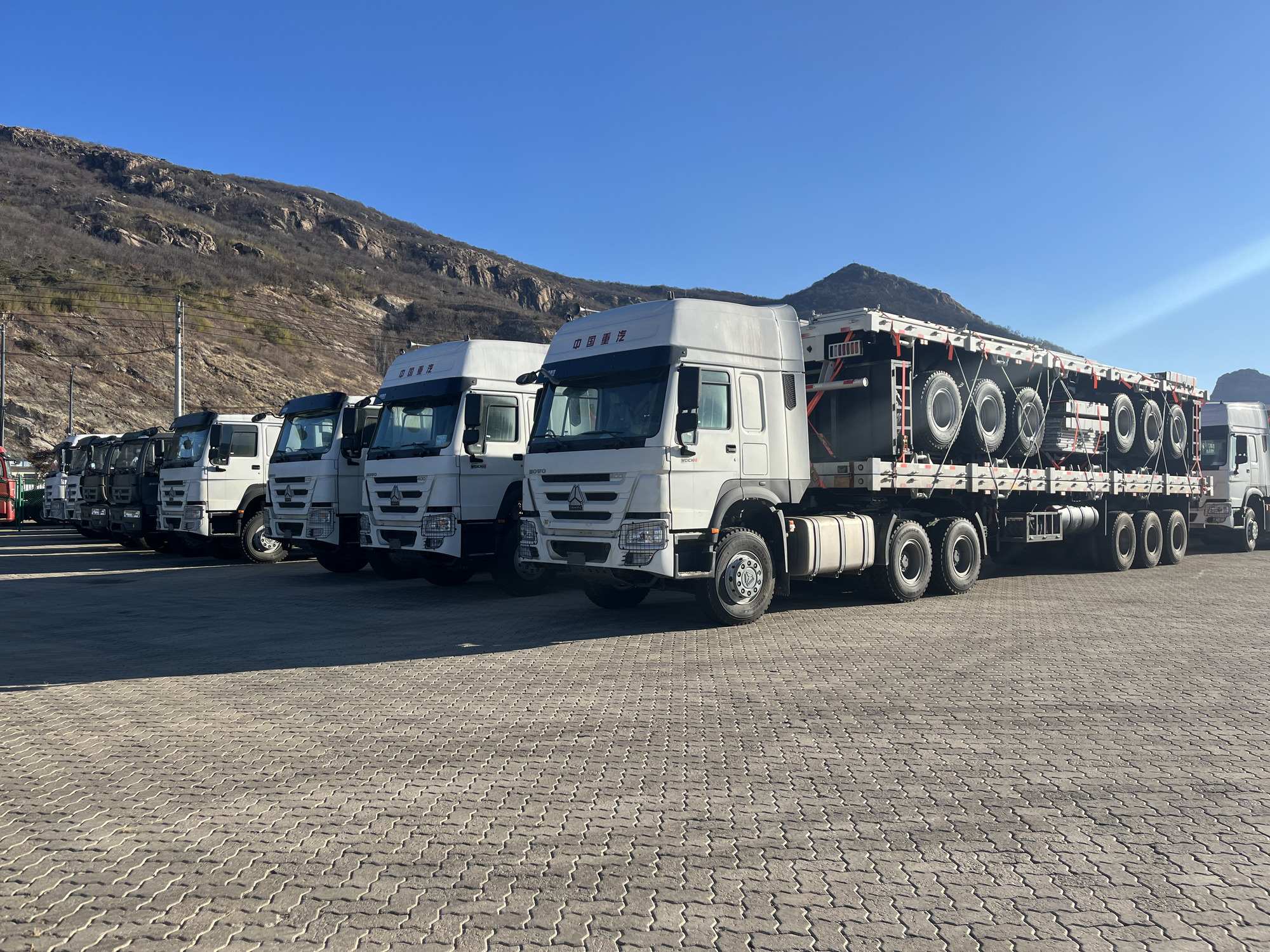 Qingdao Higher Weight Trade Co. LTD - Φορτηγά SINOTRUK - 6x4 undefined: φωτογραφία 4