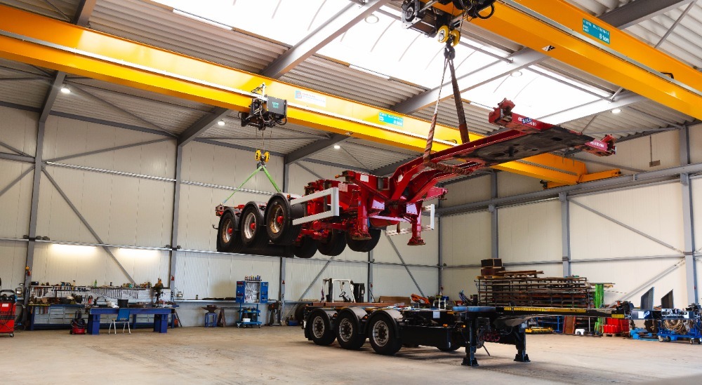 Louis Boon Trucks & Trailers BV - Οχήματα προς πώληση undefined: φωτογραφία 2