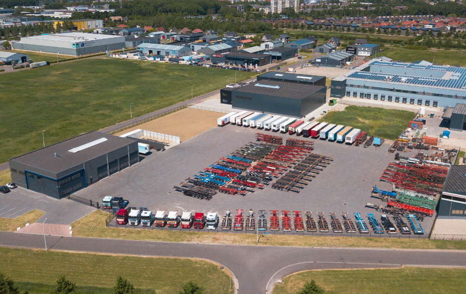 Louis Boon Trucks & Trailers BV - Οχήματα προς πώληση undefined: φωτογραφία 6