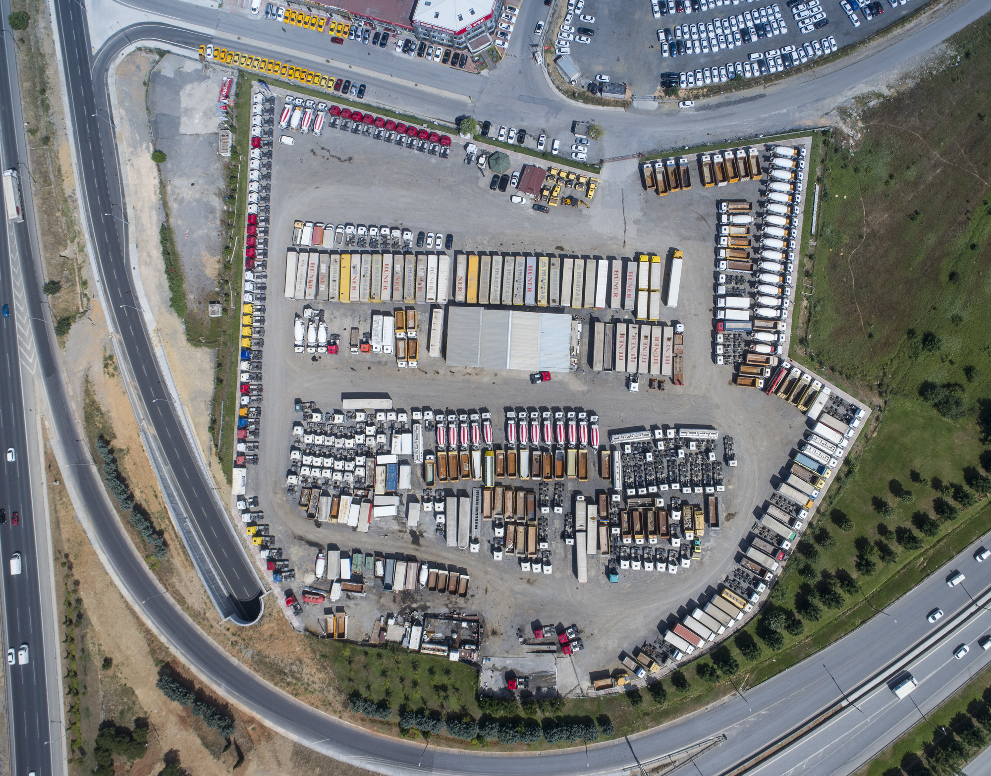 ERCAL TRUCKS - Κατασκευή μηχανήματα FORD - 8x4, 4-αξονική undefined: φωτογραφία 2