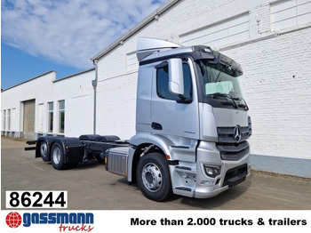 Φορτηγό σασί MERCEDES-BENZ Actros 2553
