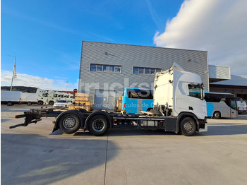 Φορτηγό σασί SCANIA R450.26 ejes 6x2*4: φωτογραφία 3