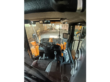 Ελαστιχοφόρος φορτωτής Hyundai HL975: φωτογραφία 4 Ελαστιχοφόρος φορτωτής Hyundai HL975: φωτογραφία 4