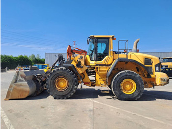 Ελαστιχοφόρος φορτωτής VOLVO L180G