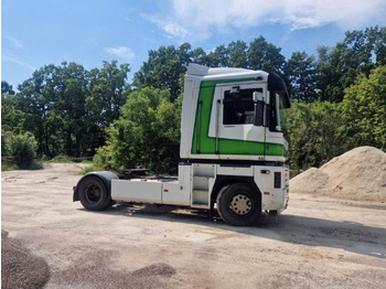 Τράκτορας RENAULT Magnum 440