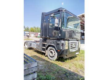 Τράκτορας RENAULT Magnum 440