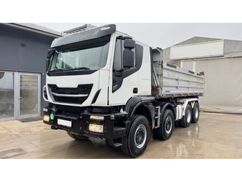 Φορτηγό ανατρεπόμενο