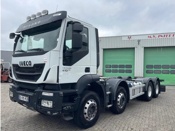Φορτηγό σασί IVECO Trakker