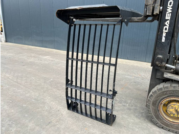 Καμπίνα και εσωτερικό CATERPILLAR