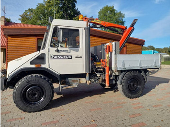 Φορτηγό με γερανό UNIMOG