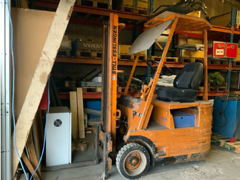 Ανυψωτικό μηχάνημα STILL