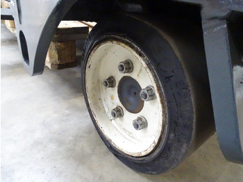 4-κίνητα ανυψωτικό στενών δρόμων Combilift C4000E - TRIPLEX: φωτογραφία 2