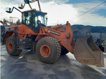 Ελαστιχοφόρος φορτωτής DOOSAN DL300