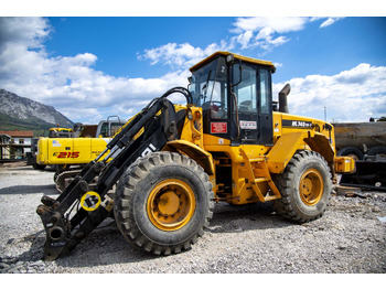 Ελαστιχοφόρος φορτωτής HYUNDAI HL740TM-7 for parts: φωτογραφία 2