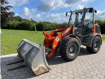 Ελαστιχοφόρος φορτωτής ATLAS