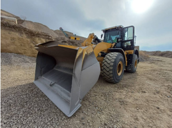 Ελαστιχοφόρος φορτωτής CATERPILLAR 966M