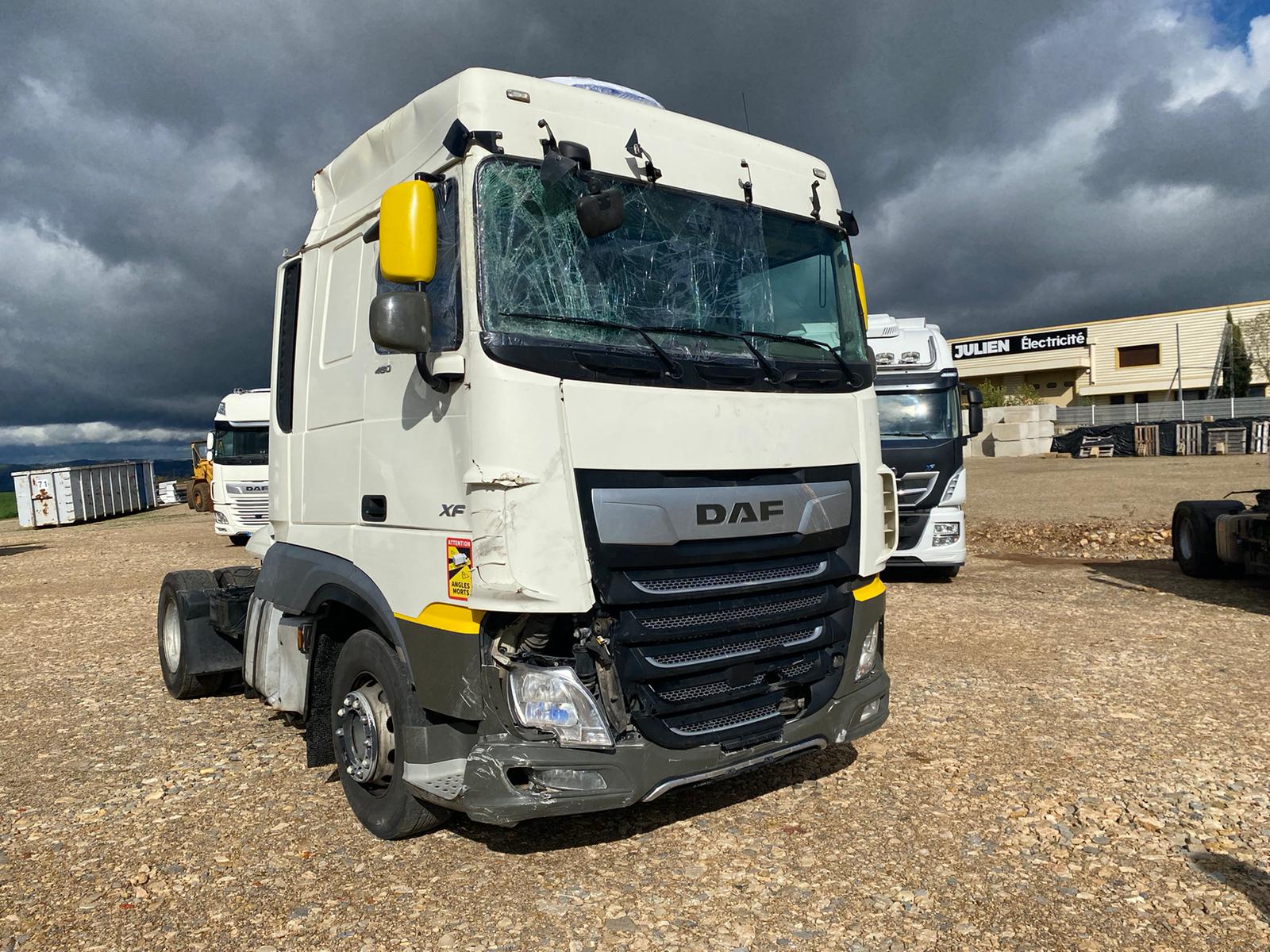 Τράκτορας DAF XF480: φωτογραφία 2 Τράκτορας DAF XF480: φωτογραφία 2