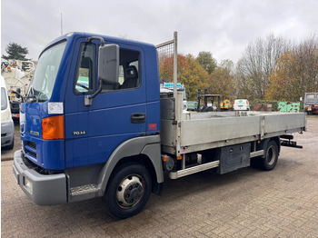 Φορτηγό με ανοιχτή καρότσα NISSAN