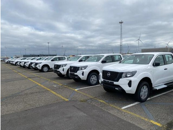 Ελαφρύ επαγγελματικό NISSAN Navara