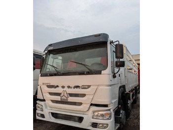 Φορτηγό με ανοιχτή καρότσα SINOTRUK HOWO