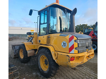 Ελαστιχοφόρος φορτωτής Volvo L30G Radlader mit Klappschaufel: φωτογραφία 2