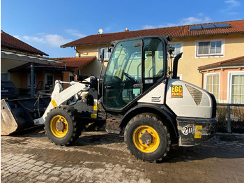 Ελαστιχοφόρος φορτωτής Komatsu WA 70-7: φωτογραφία 2
